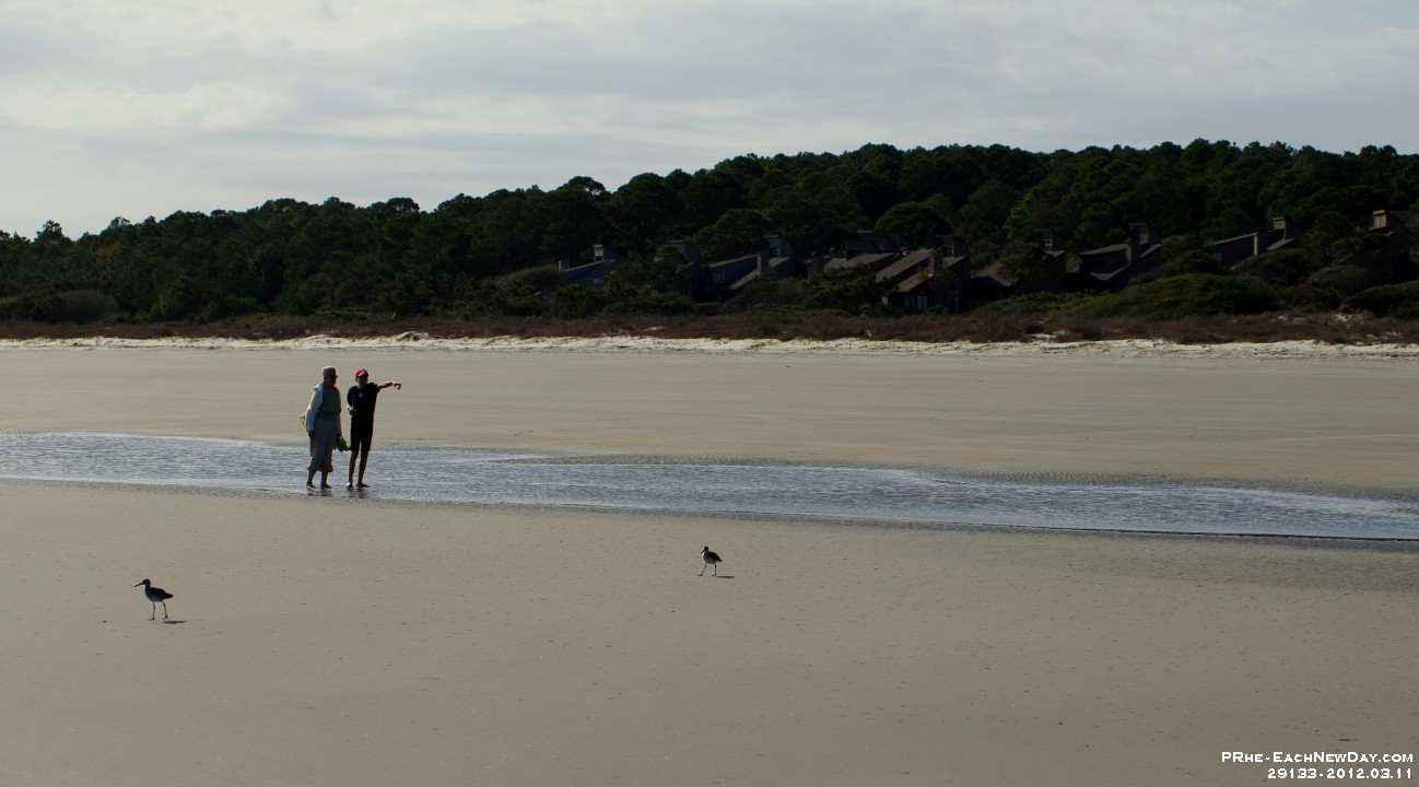 29133CrLe - Vacation at Kiawah Island, SC - Beach walk with Mom and Andy